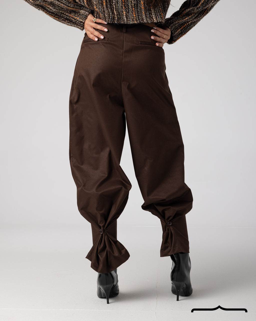 Sculpted Balloon Trousers in Brown