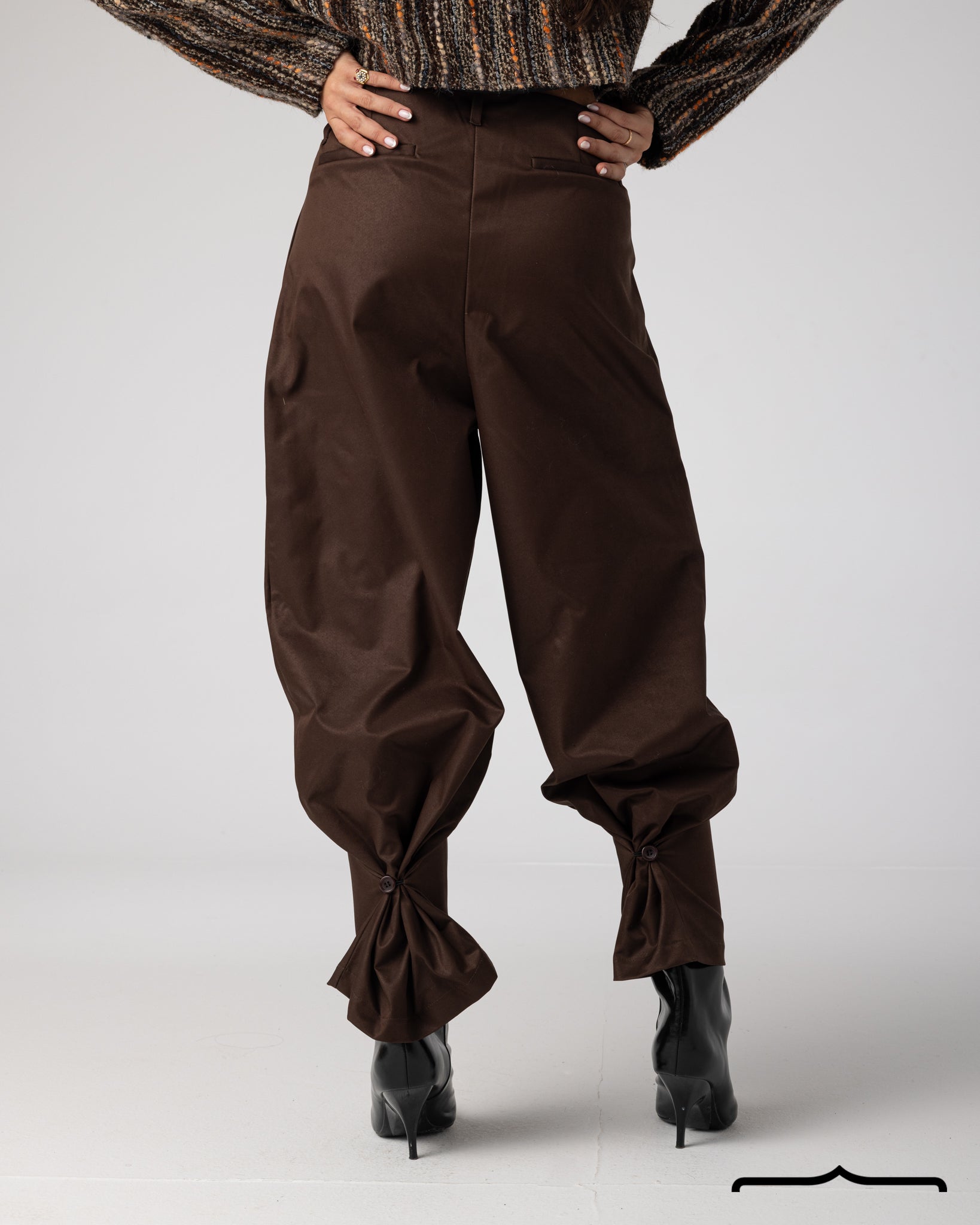 Sculpted Balloon Trousers in Brown
