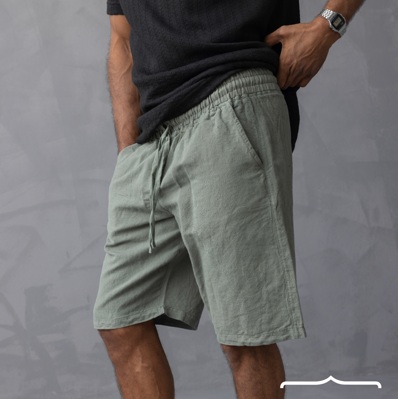 linen short in Olive