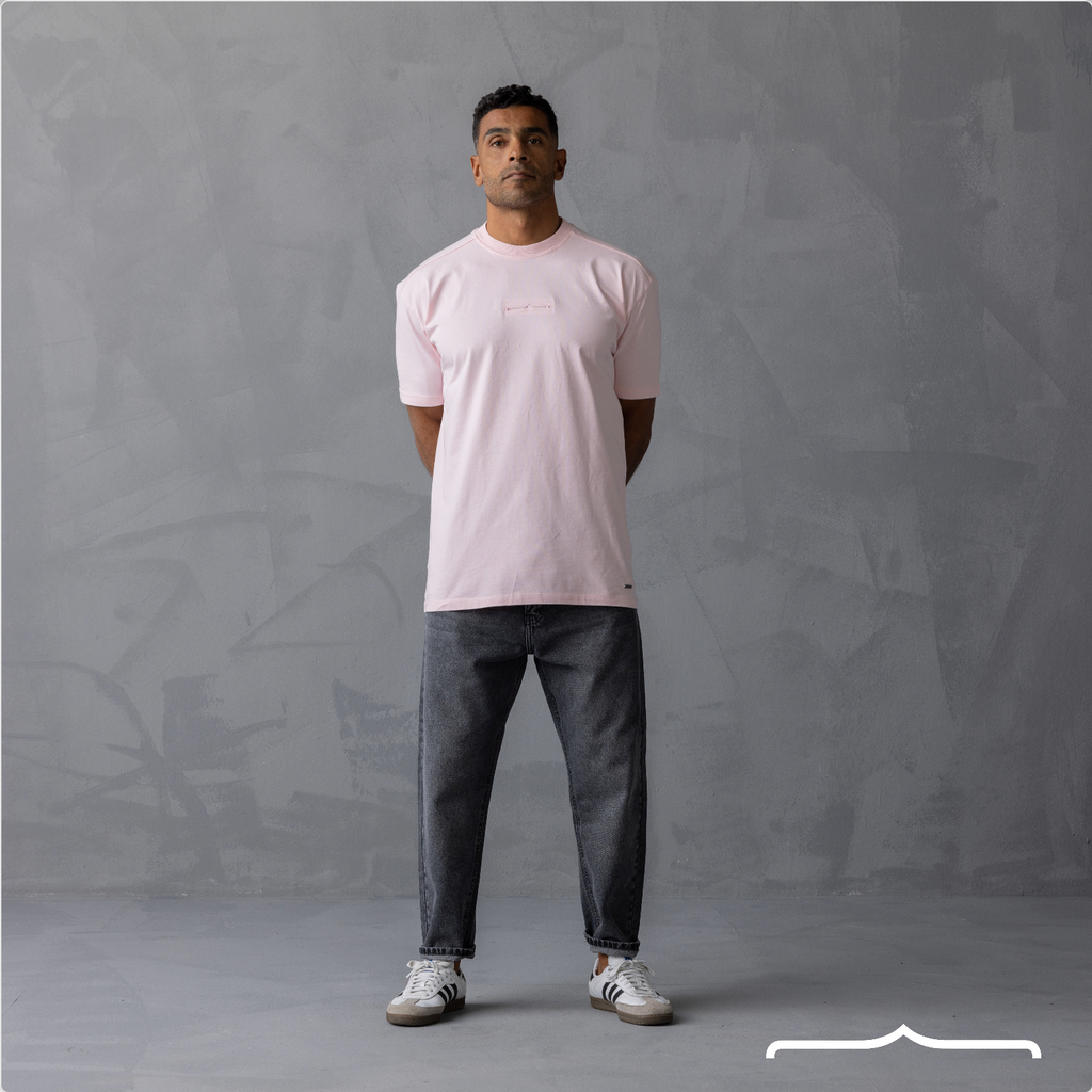 Stache icon T-shirt in Pink