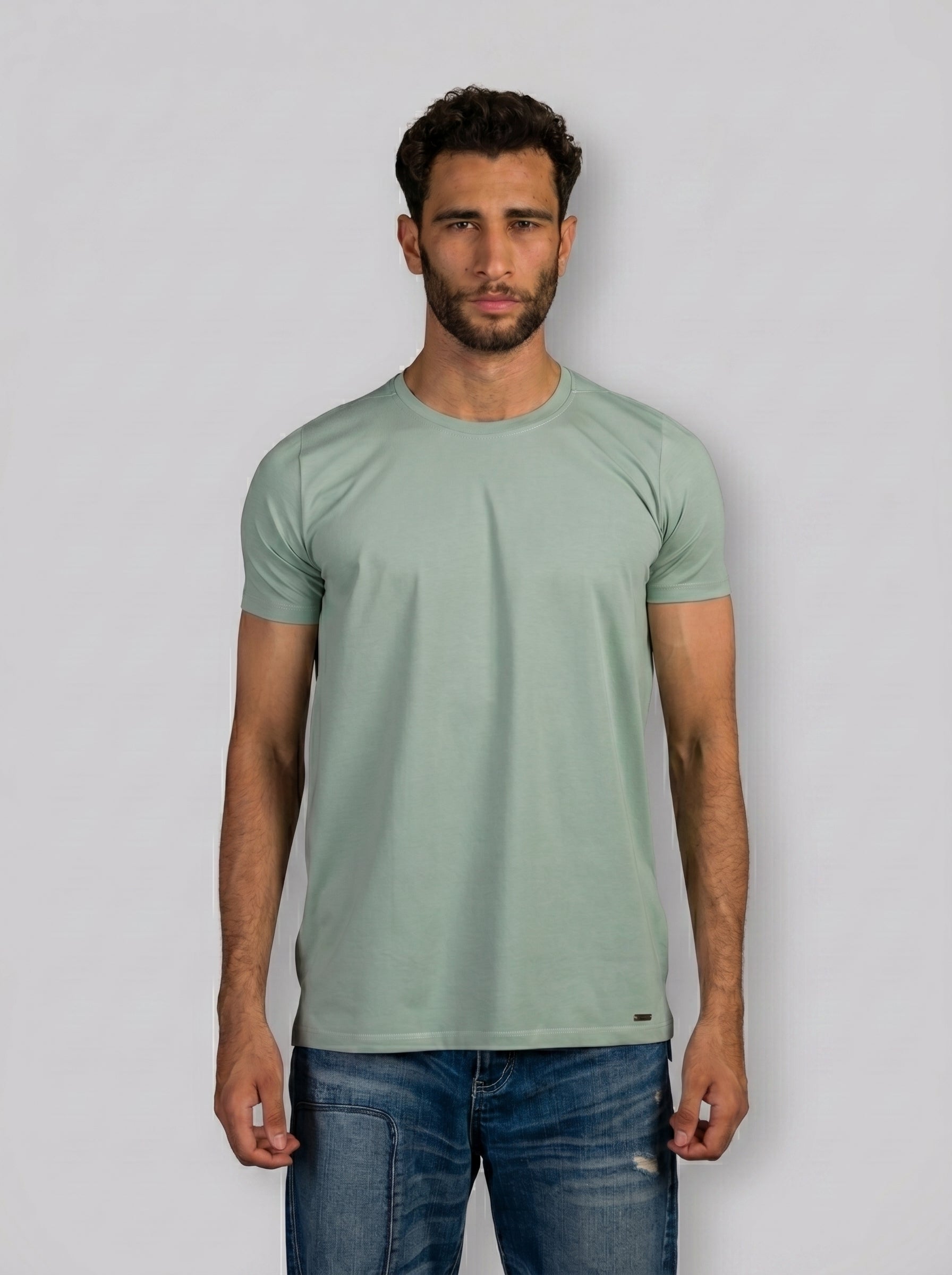 Split T-shirt in Pistachio