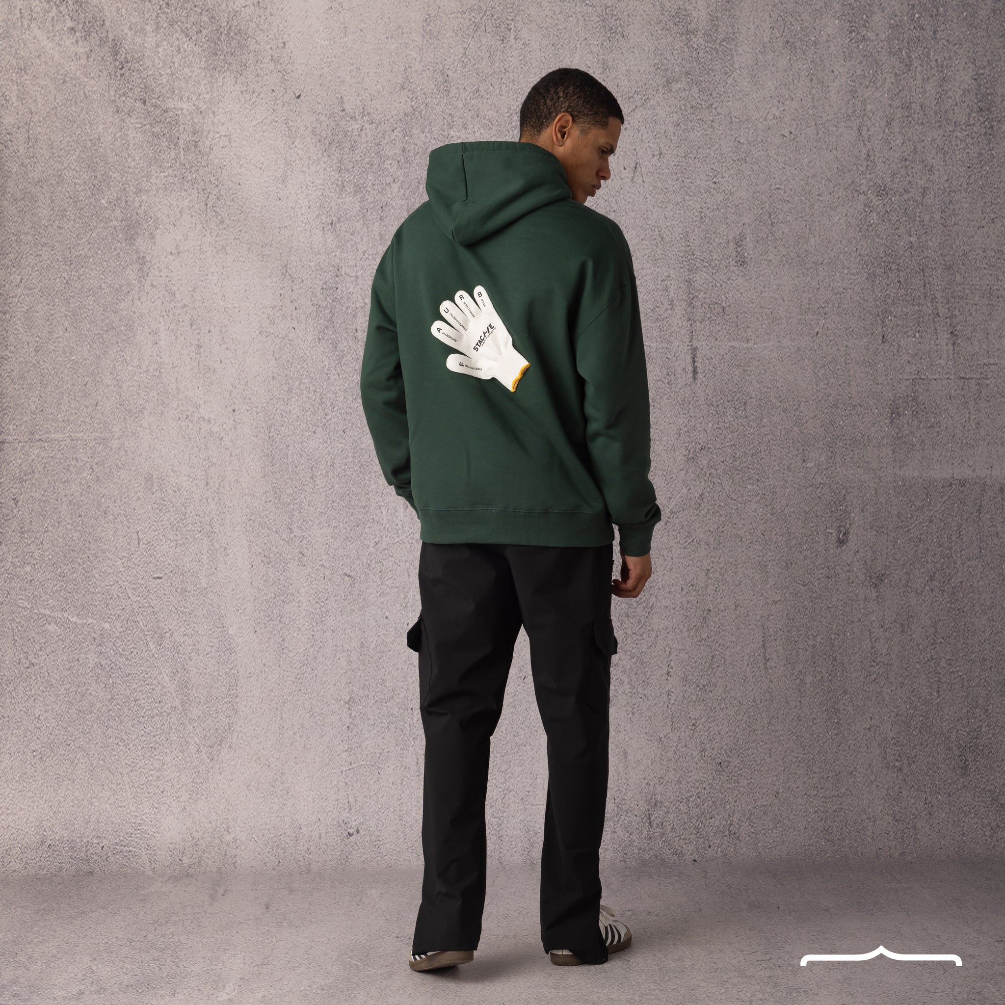 Gloves Hoodie in Green