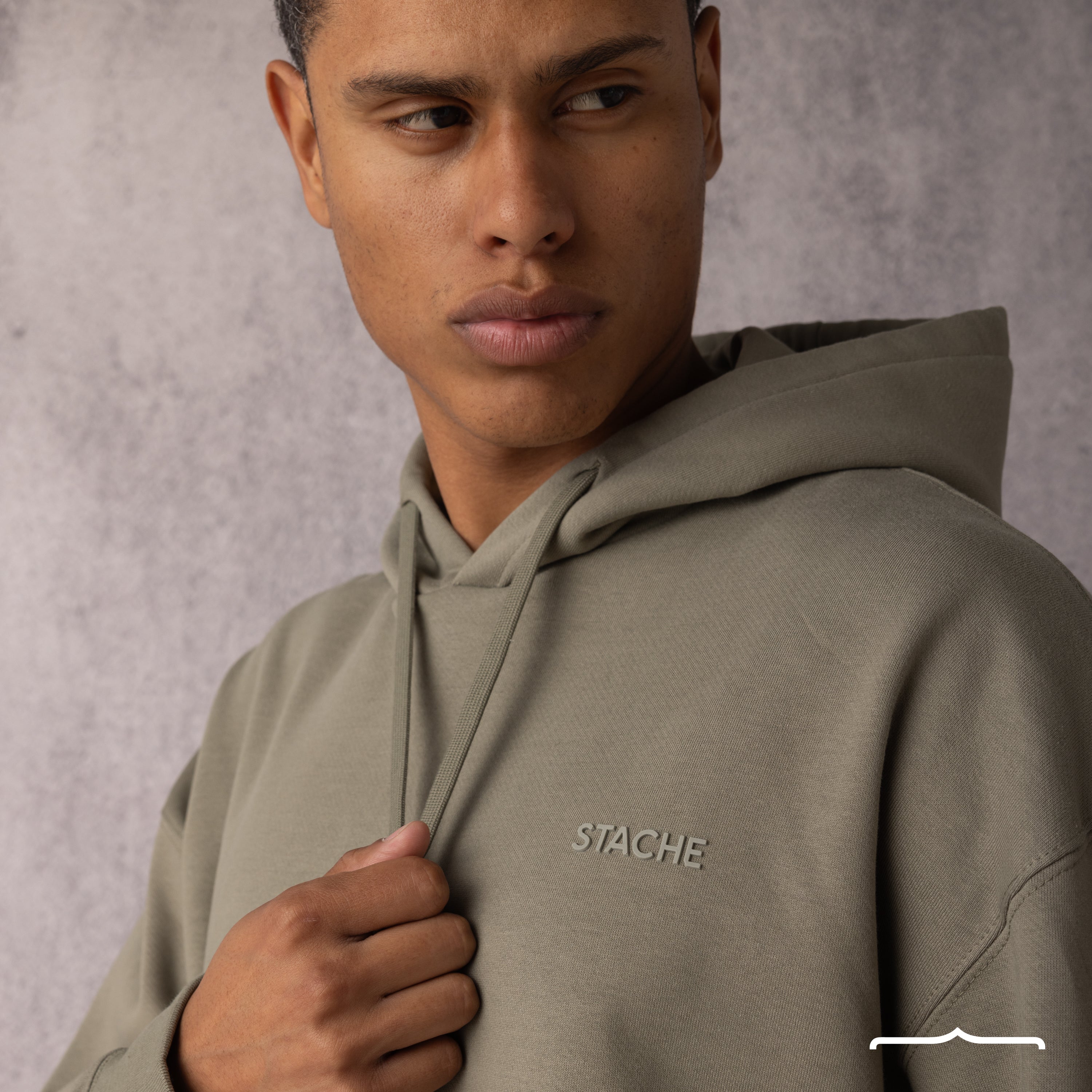 Rubber Logo Basic Hoodie in Olive