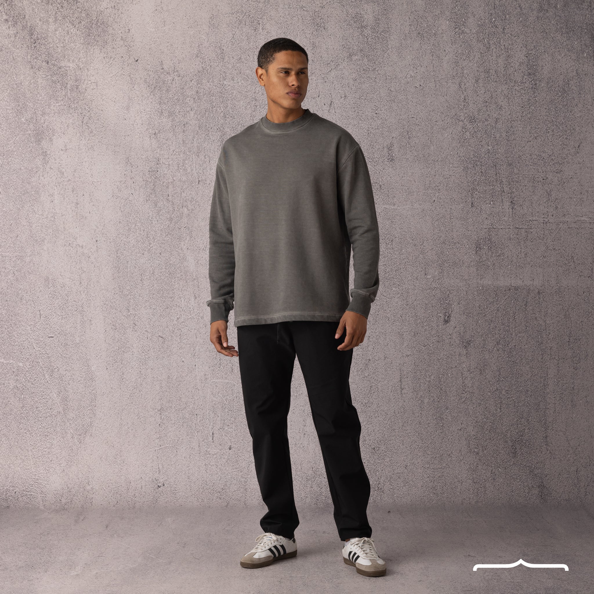 Washed sweatshirt in Dark Grey