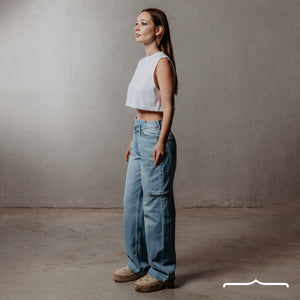 Side zippers jeans