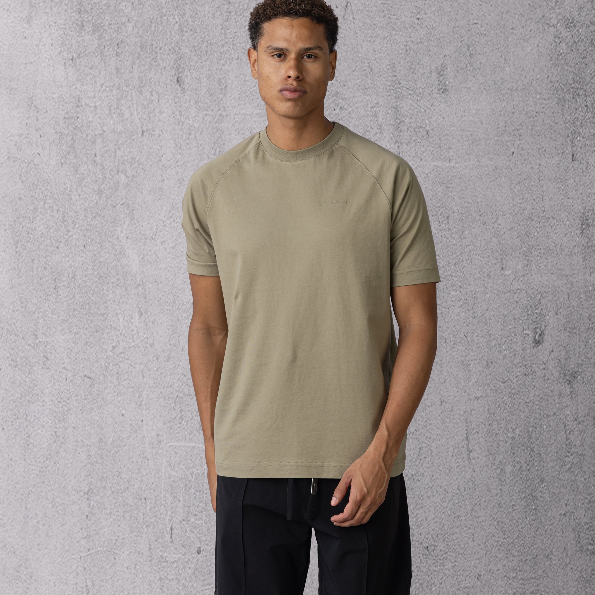 Raglan Rubber Icon in Regular Fit in Light Olive