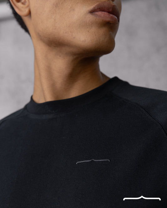 Raglan Rubber Icon in Regular Fit in Black