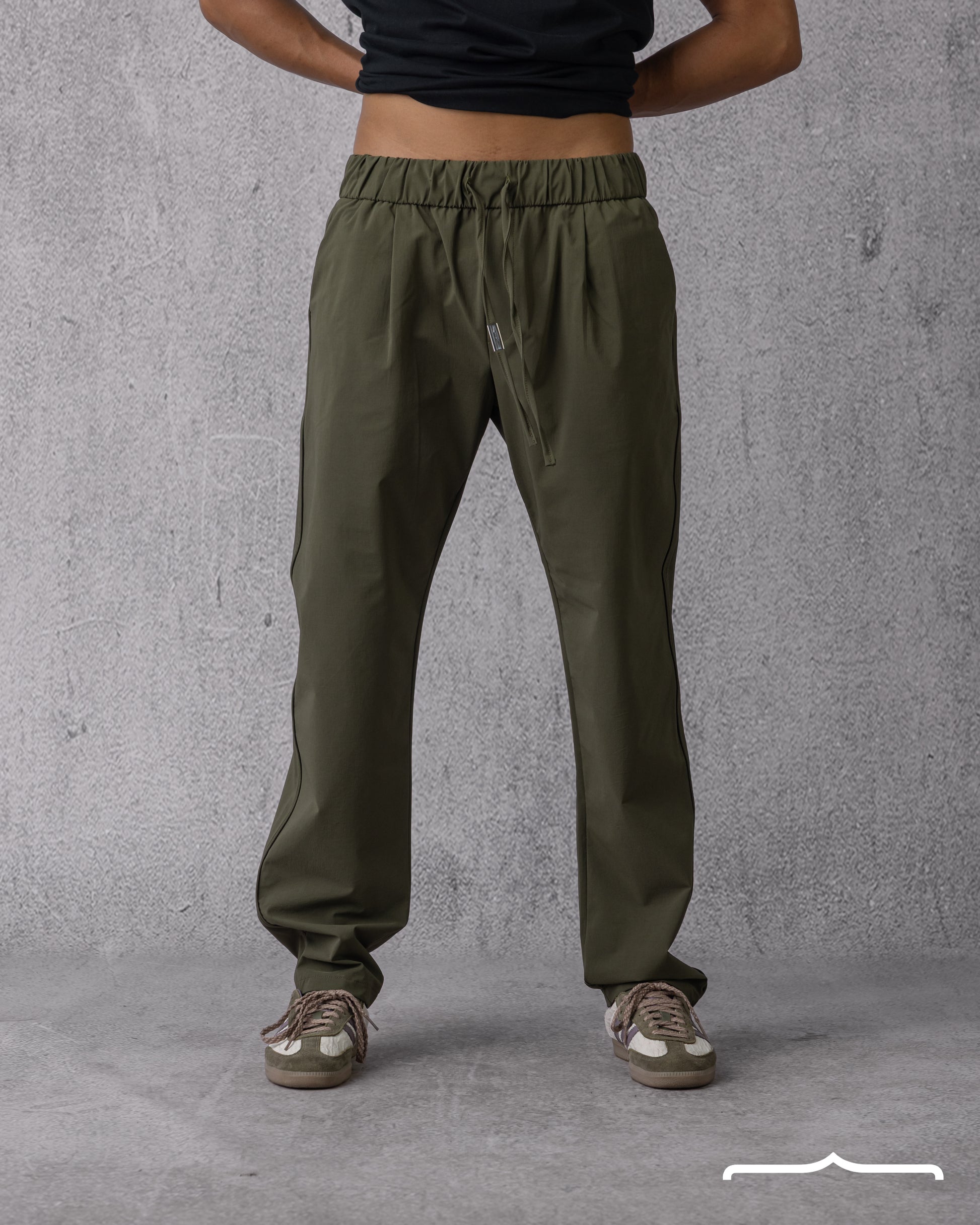 Classic Fit Pants in Olive