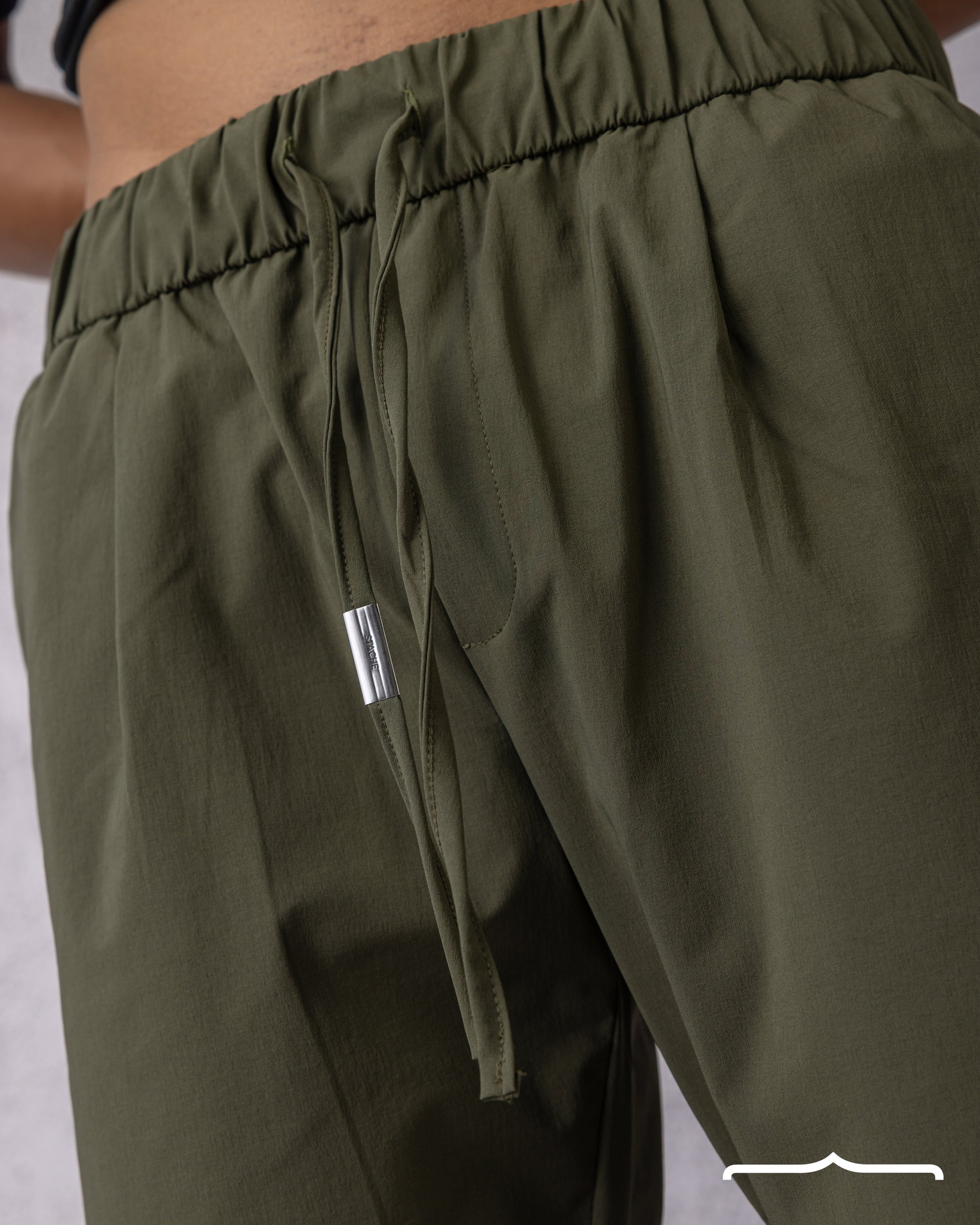 Classic Fit Pants in Olive