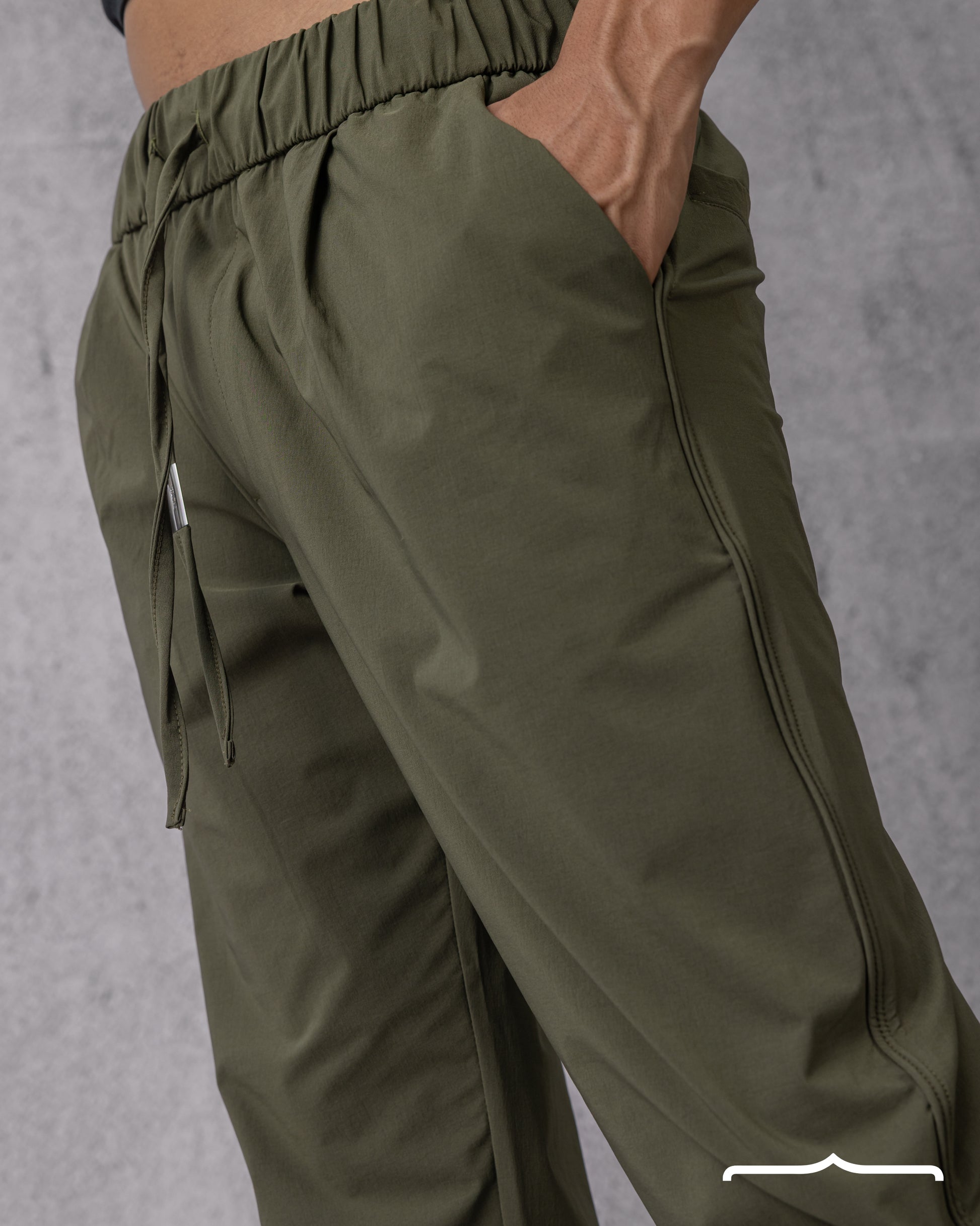 Classic Fit Pants in Olive
