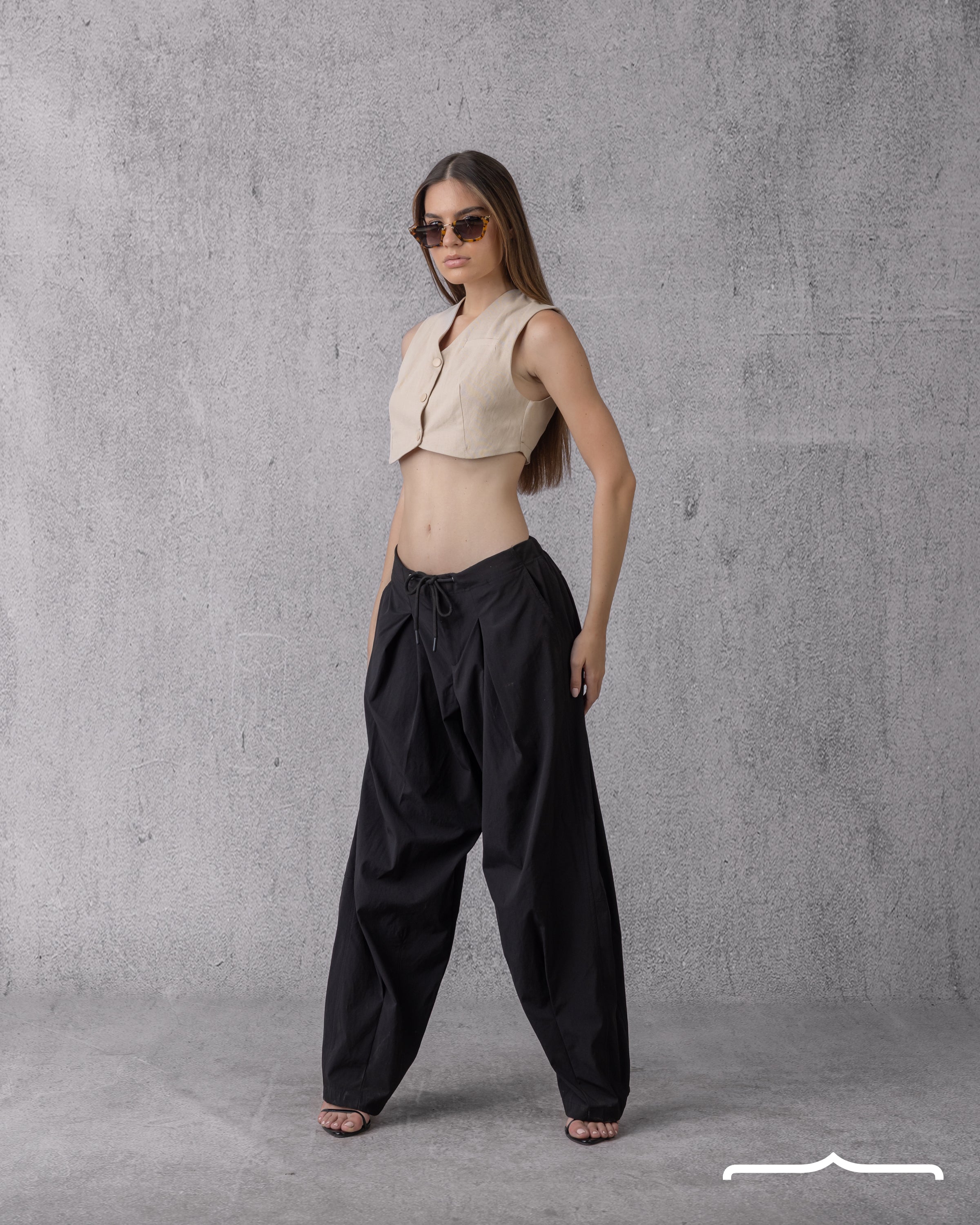 Wide pants in Black