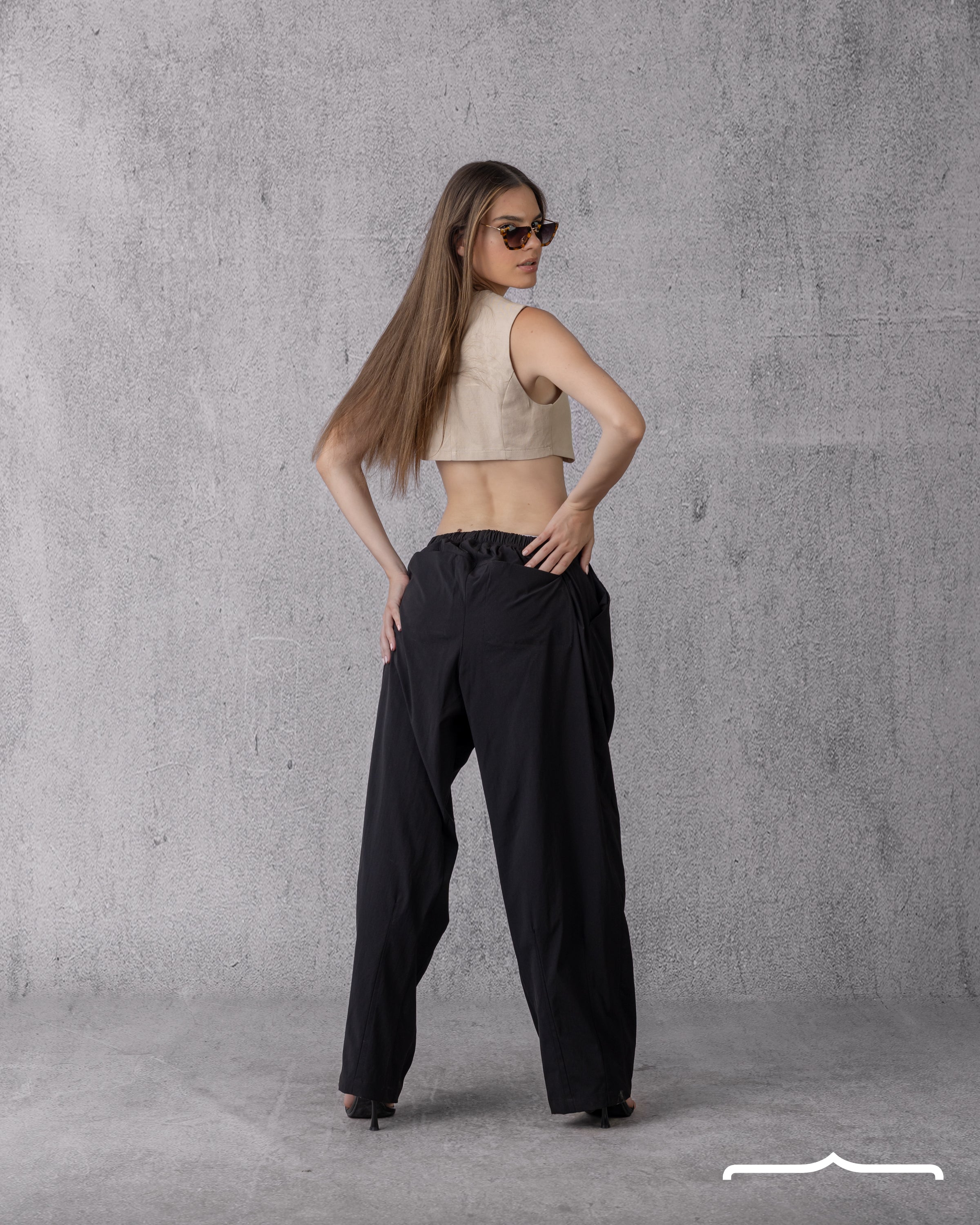 Wide pants in Black