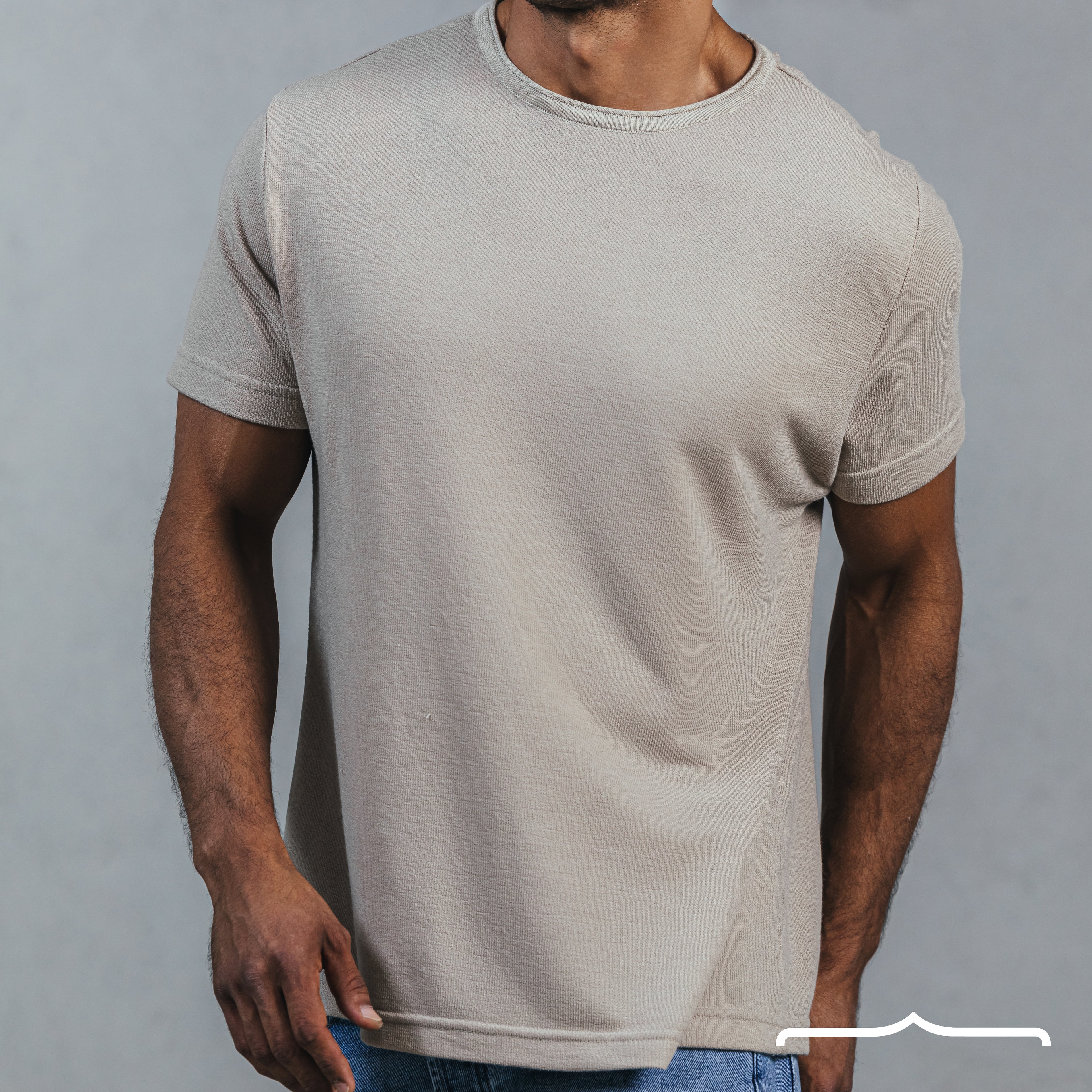 Raw edge Coller Custom Fit knitwear T-shirt in Beige