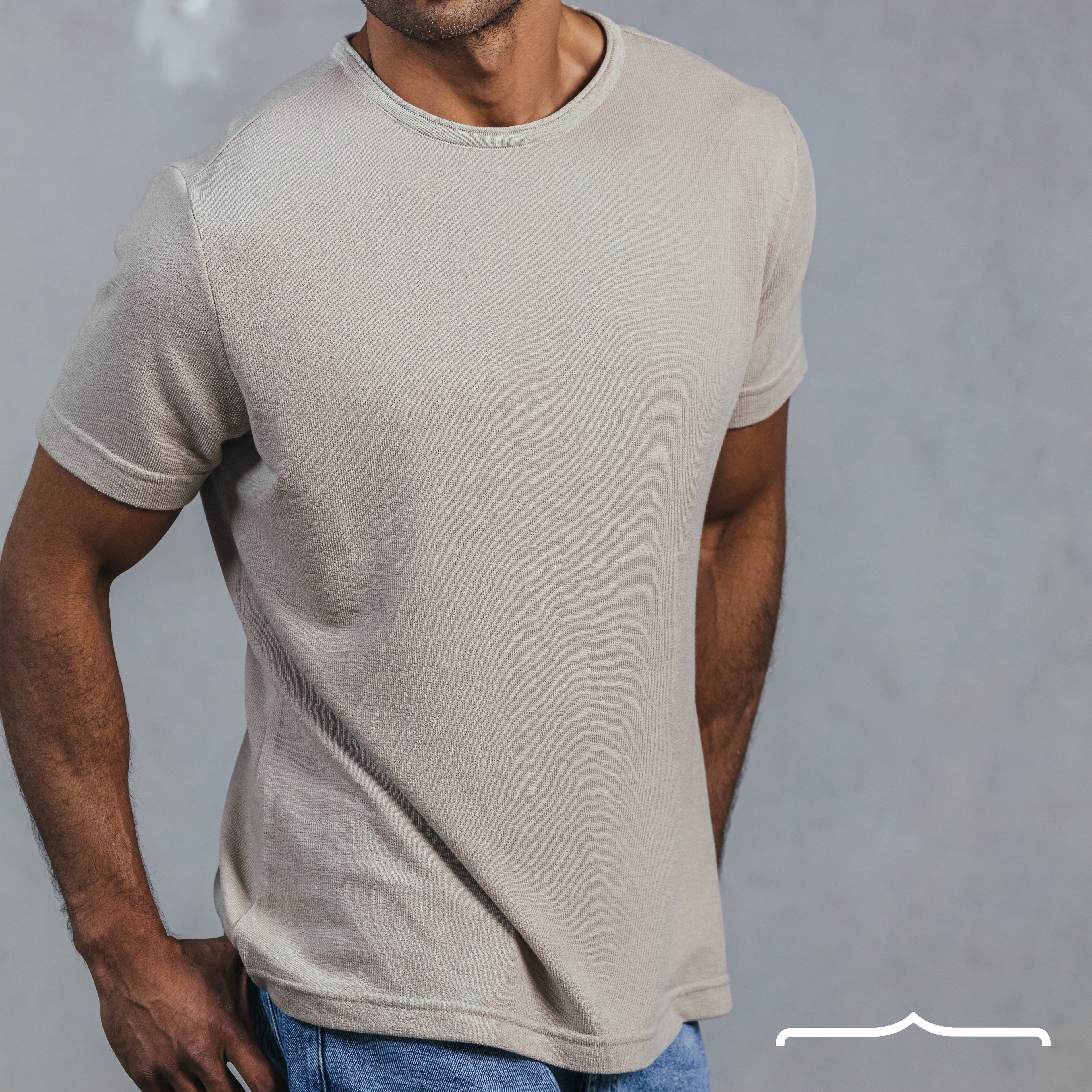 Raw edge Coller Custom Fit knitwear T-shirt in Beige