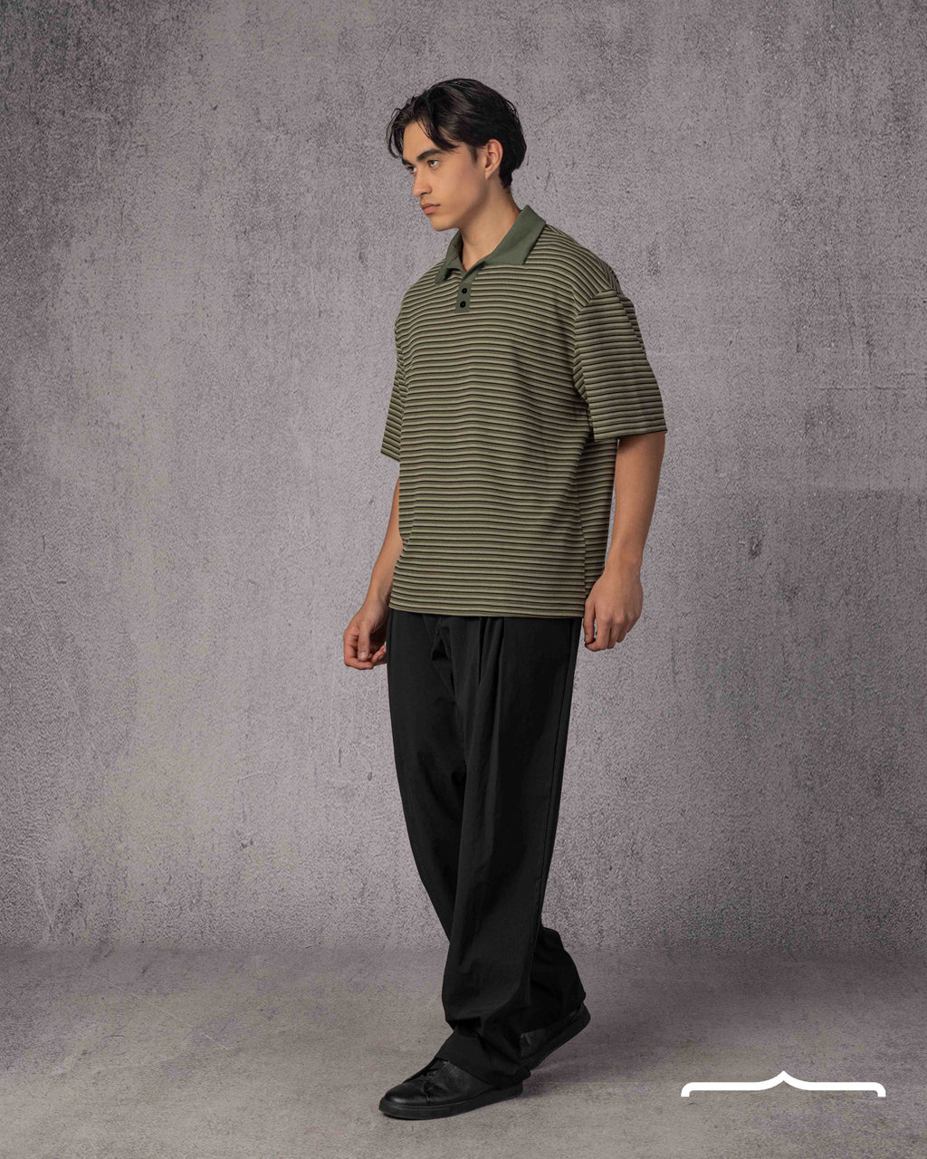 Contrast Collar knit Polo in Olive