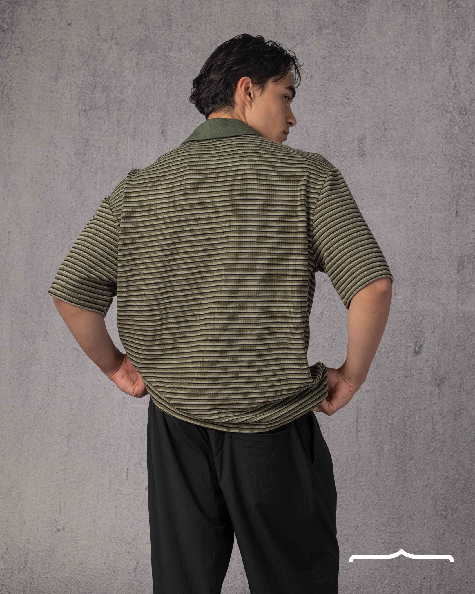 Contrast Collar knit Polo in Olive