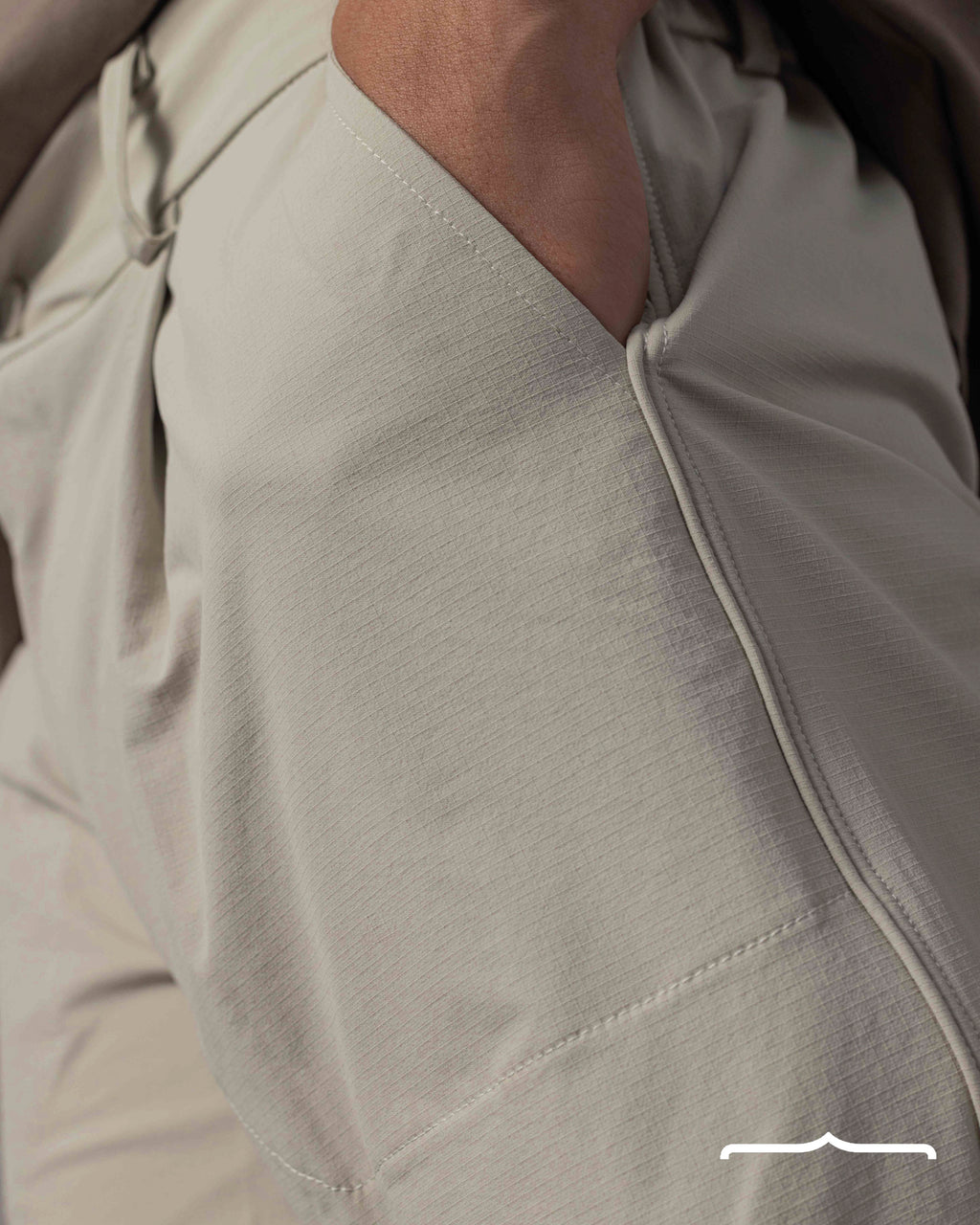 Classic pants volume 4 in Beige