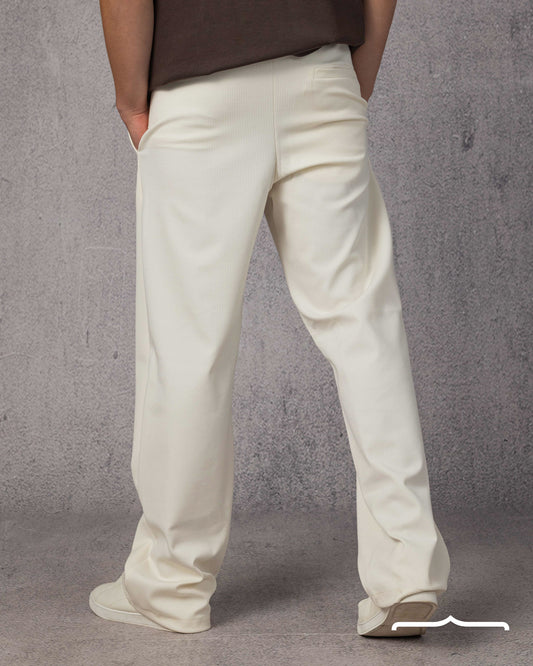 Textured pants volume 4 in Cream