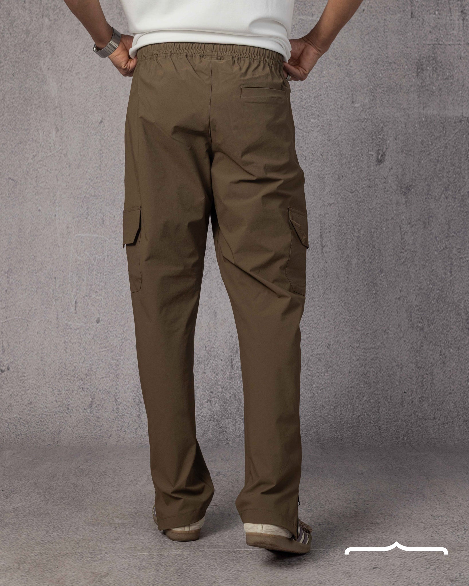 Baggy pants in Brown
