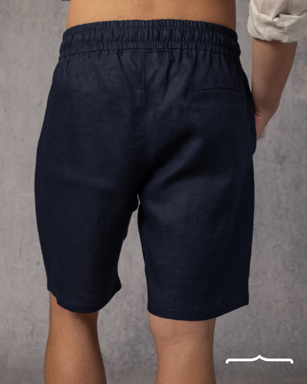 Linen short volume 2 in Navy blue