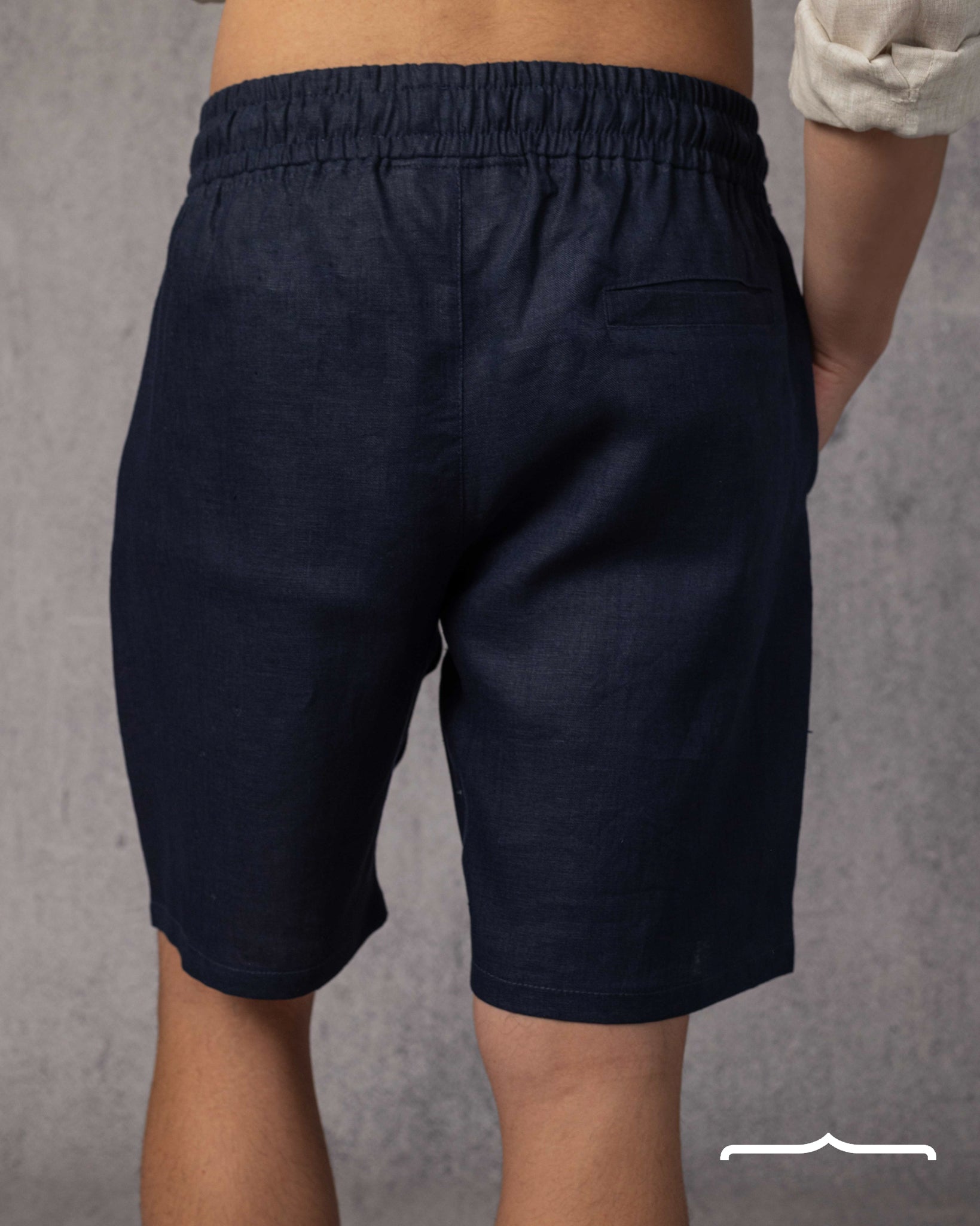 Linen short volume 2 in Navy blue