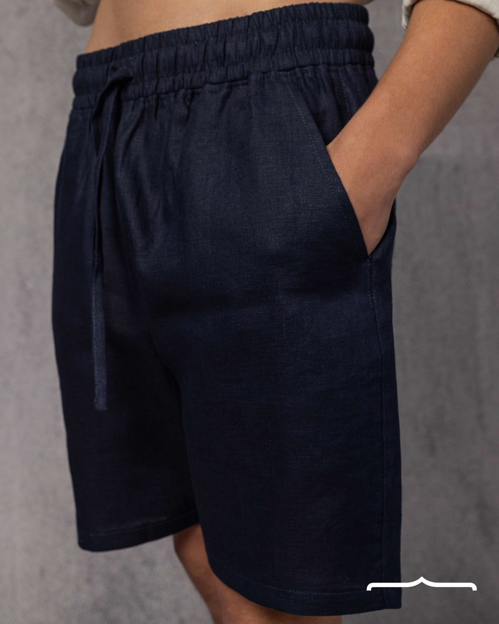 Linen short volume 2 in Navy blue
