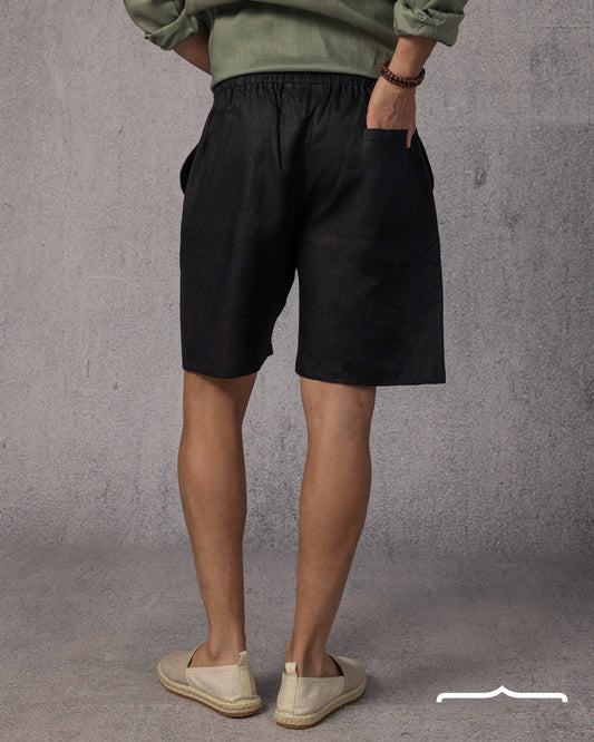 Linen short volume 2 in Black