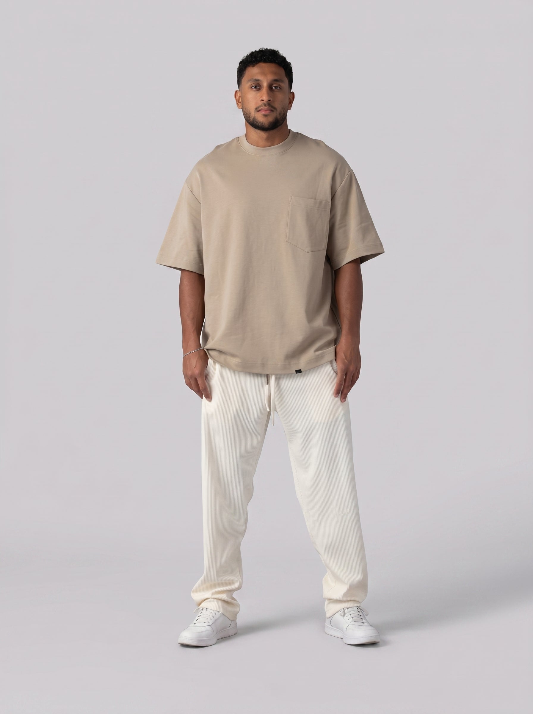 Urban T-shirt Volume 2 in Beige