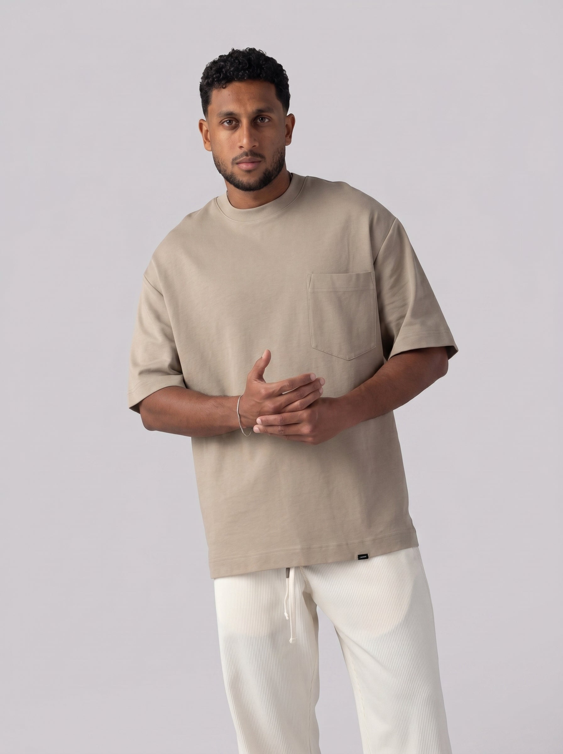 Urban T-shirt Volume 2 in Beige