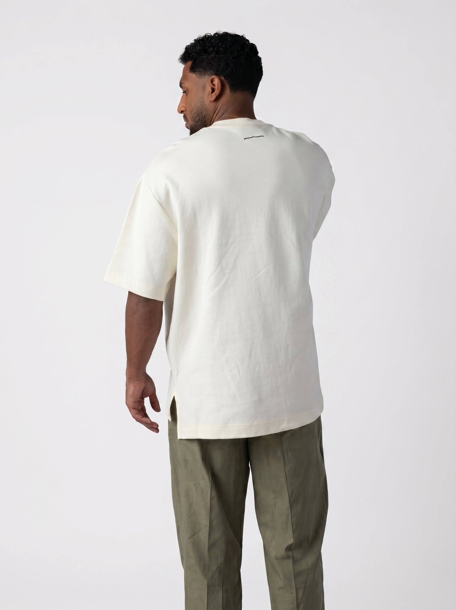 Urban T-shirt Volume 2 in cream