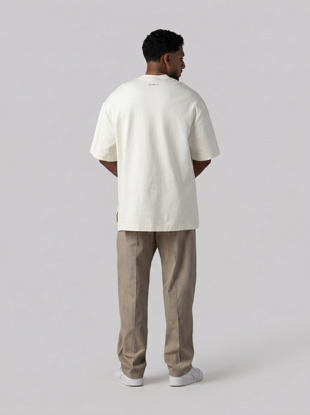 Urban T-shirt Volume 2 in cream