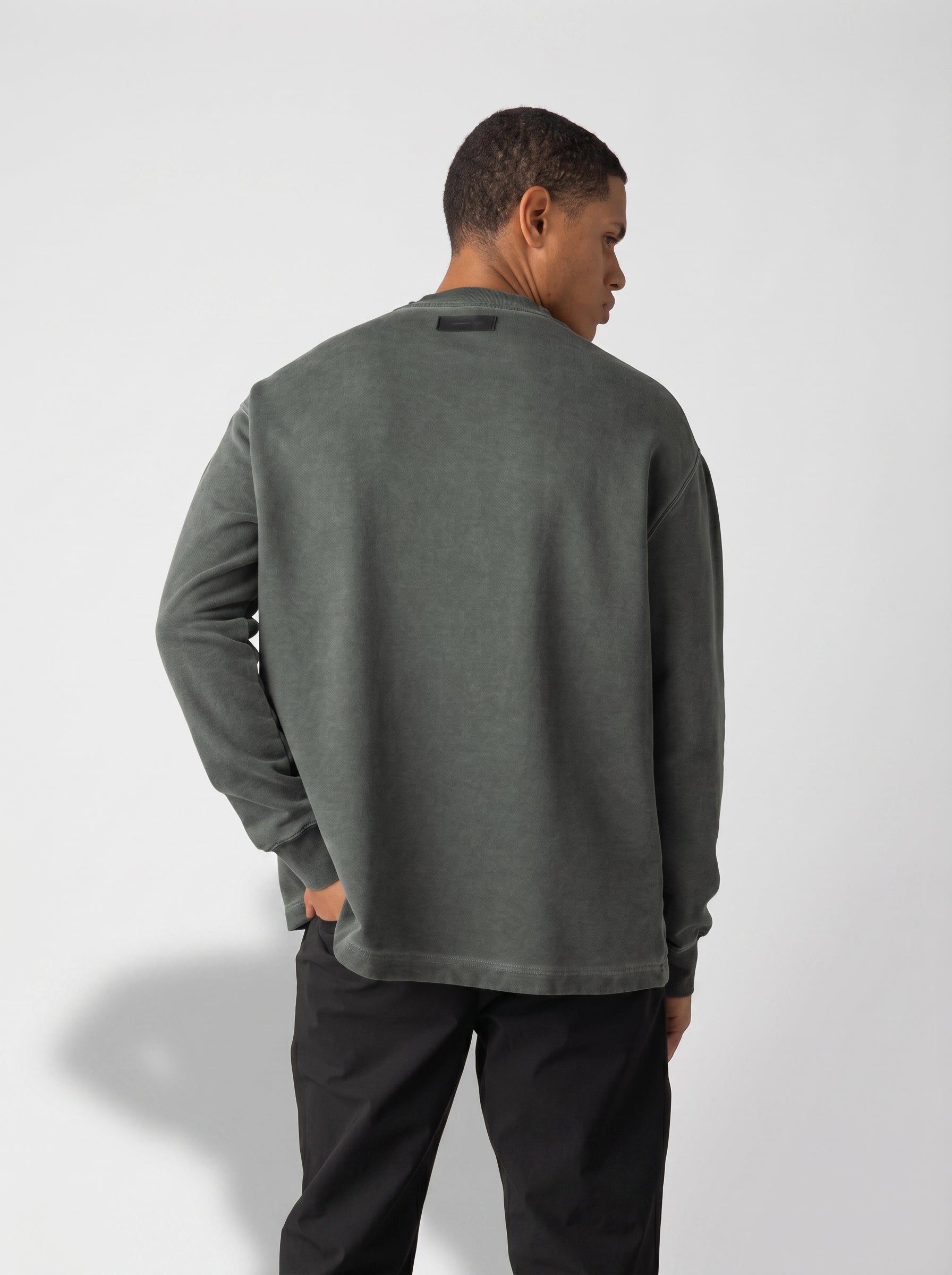 Washed Sweatshirt in Olive