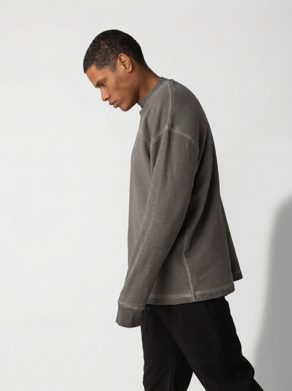 Washed sweatshirt in Dark Grey