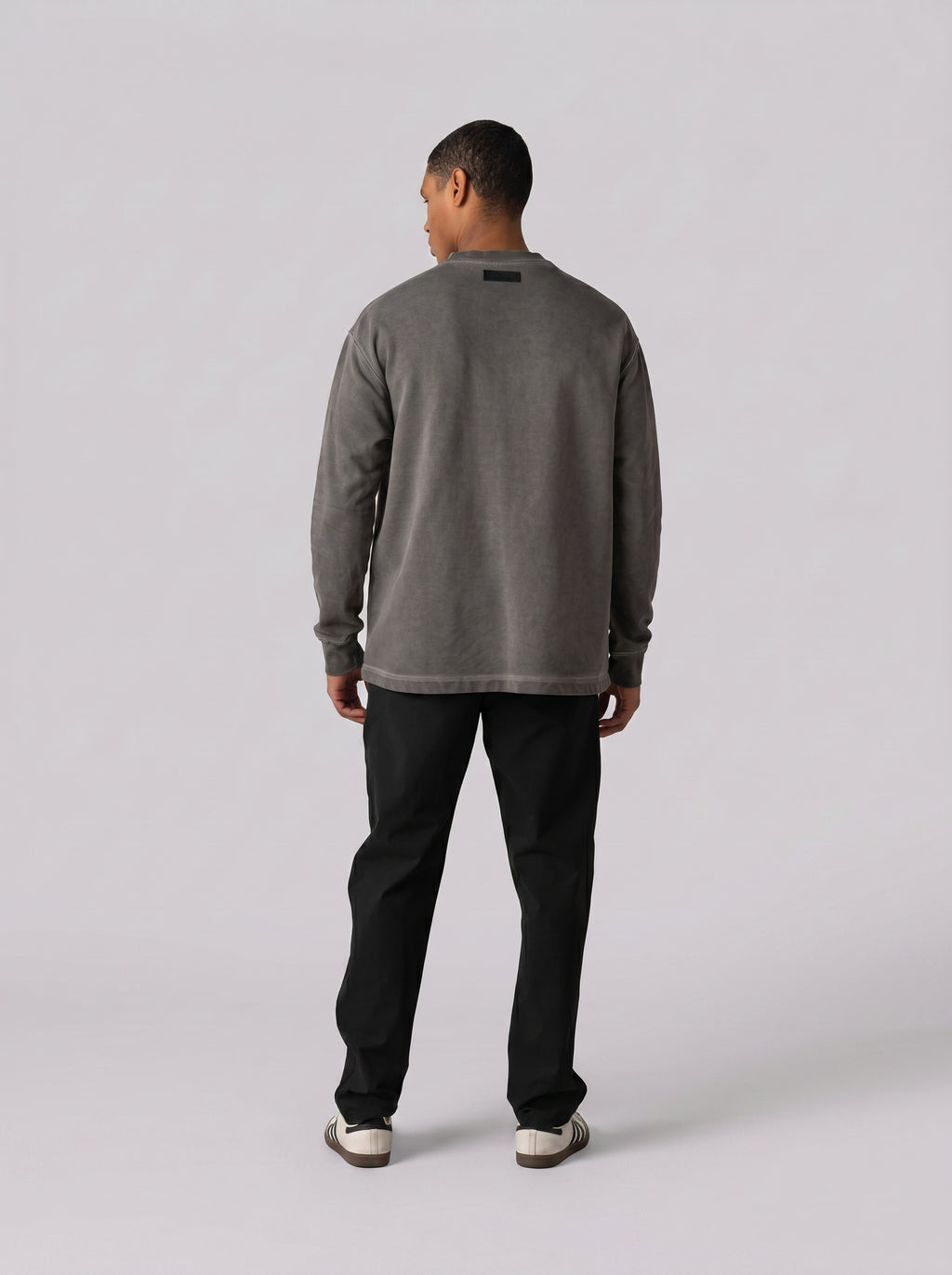 Washed sweatshirt in Dark Grey