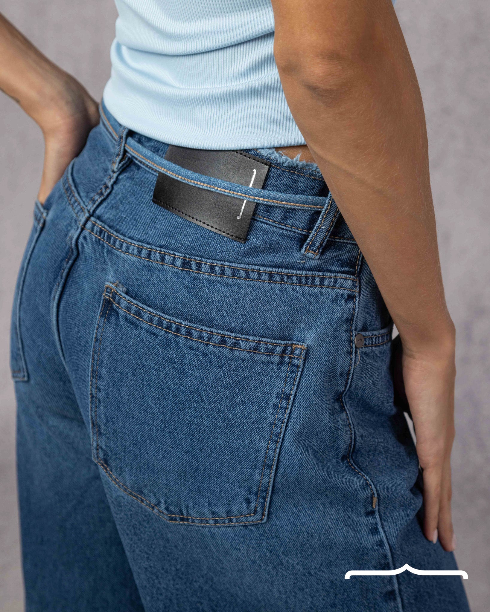 Raw Edge Jeans in Blue