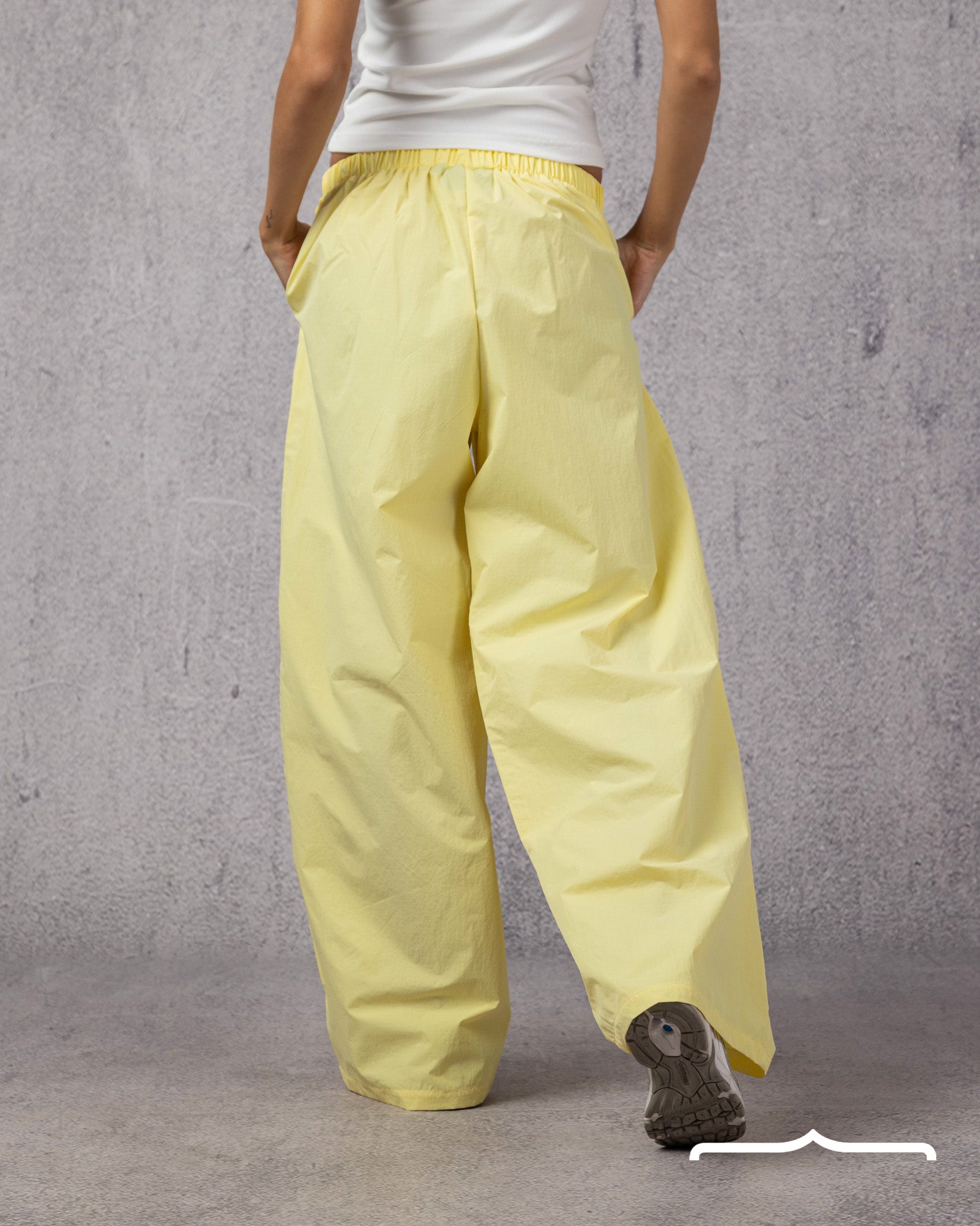 Buttoned Checkered oversize Pants in Yellow