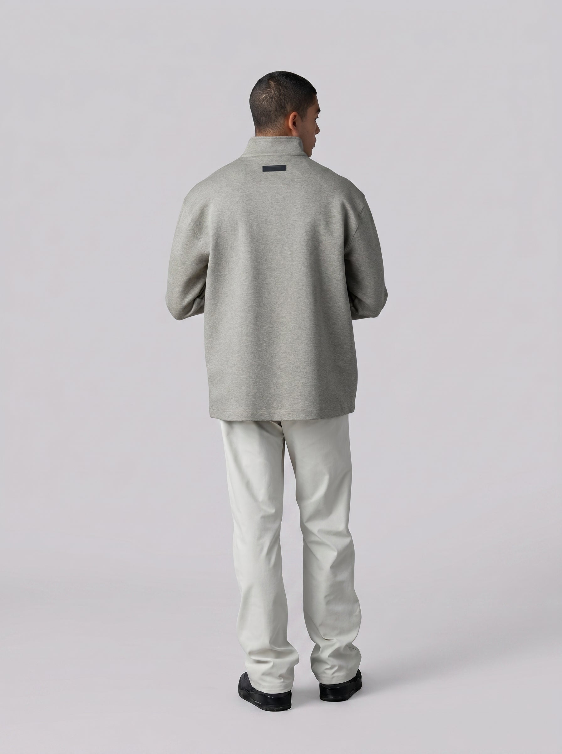 Zip-Collar Sweatshirt in Light Grey